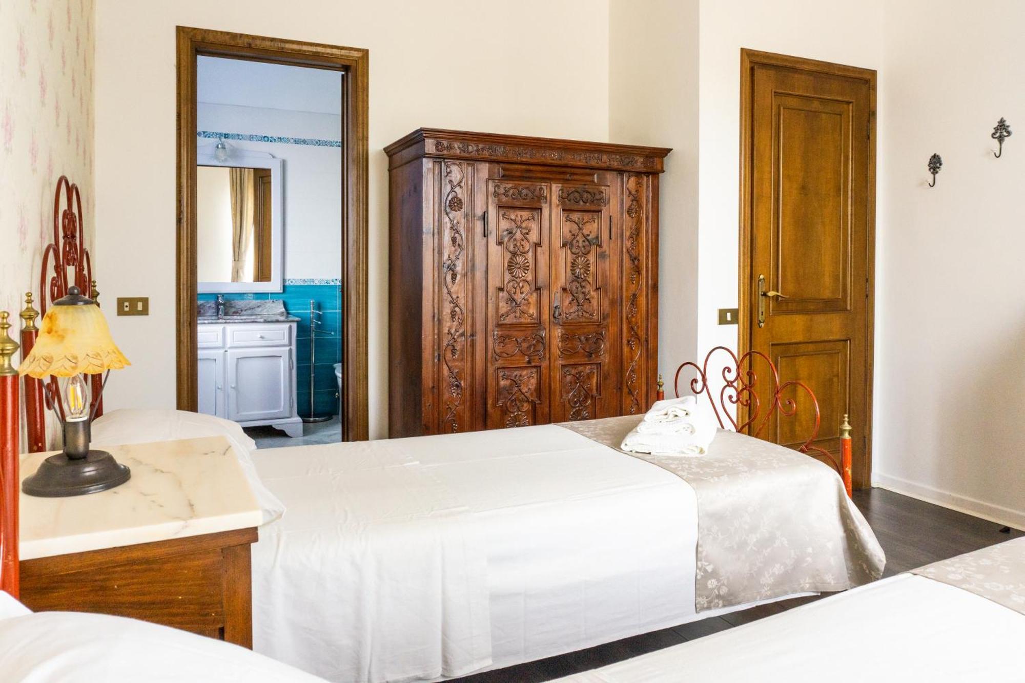 Villa Nerone B&B Lorenzana Экстерьер фото